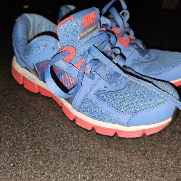 NIKE Dual Fusion woman 8.5 - Picture 7 of 16